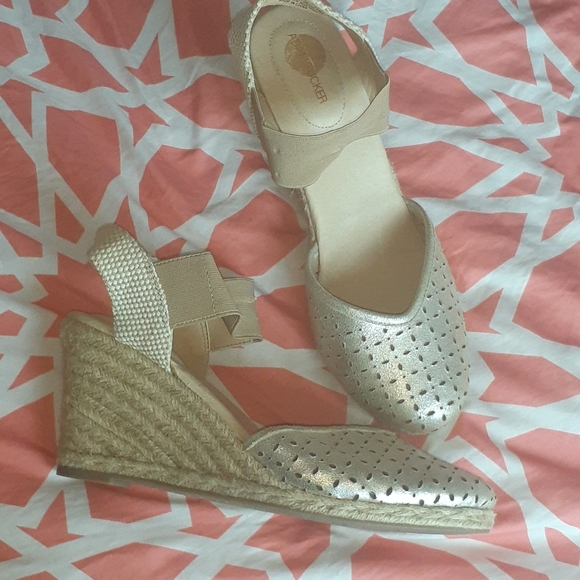 Adam Tucker Shoes - Closed toe sandals